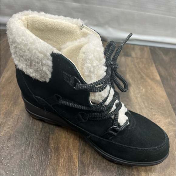 New Sorel Women's Evie Cozy Lace Wedge Boot, Size 9.5, Faux Sherpa Collar - Picture 12 of 14
